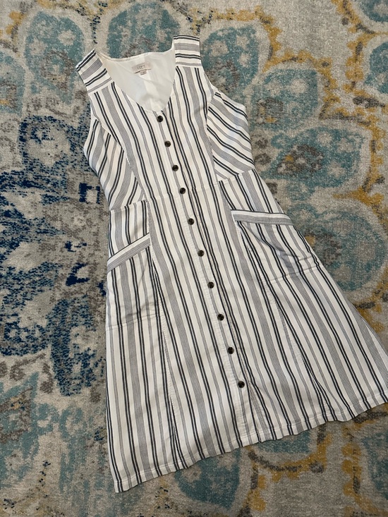 LOFT Dresses & Skirts - LOFT White and Navy Striped Sleeveless Button-Front Midi Dress